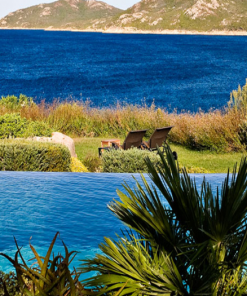 Alternative view of Hôtel pieds dans l'eau dans l'extrême sud de la corse , près de Bonifacio