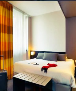 Alternative view of Hotel de la Paix